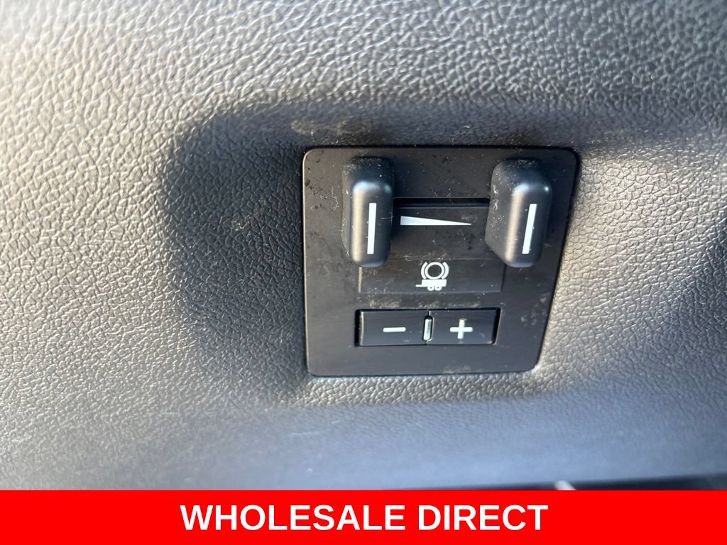 Used 2012 Chevrolet Suburban LTZ AWD/4WD image 17