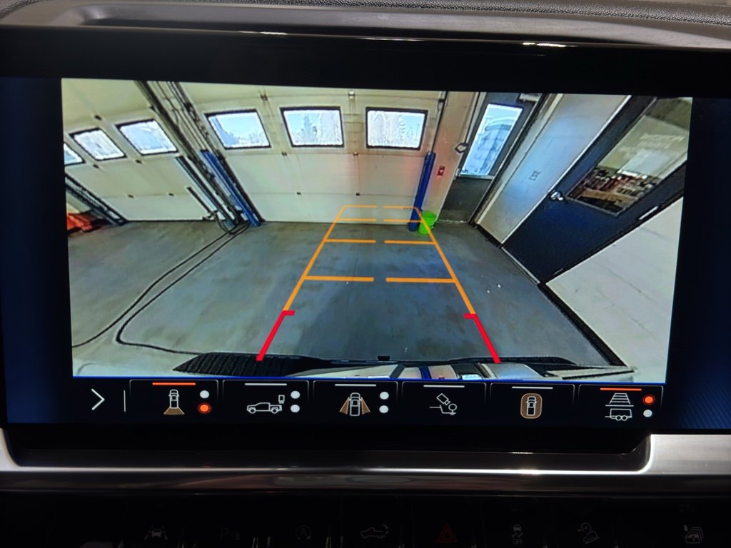 Used 2025 Chevrolet Silverado 1500 LT Trail Boss w/ LT Trail Boss Premium Package image 32