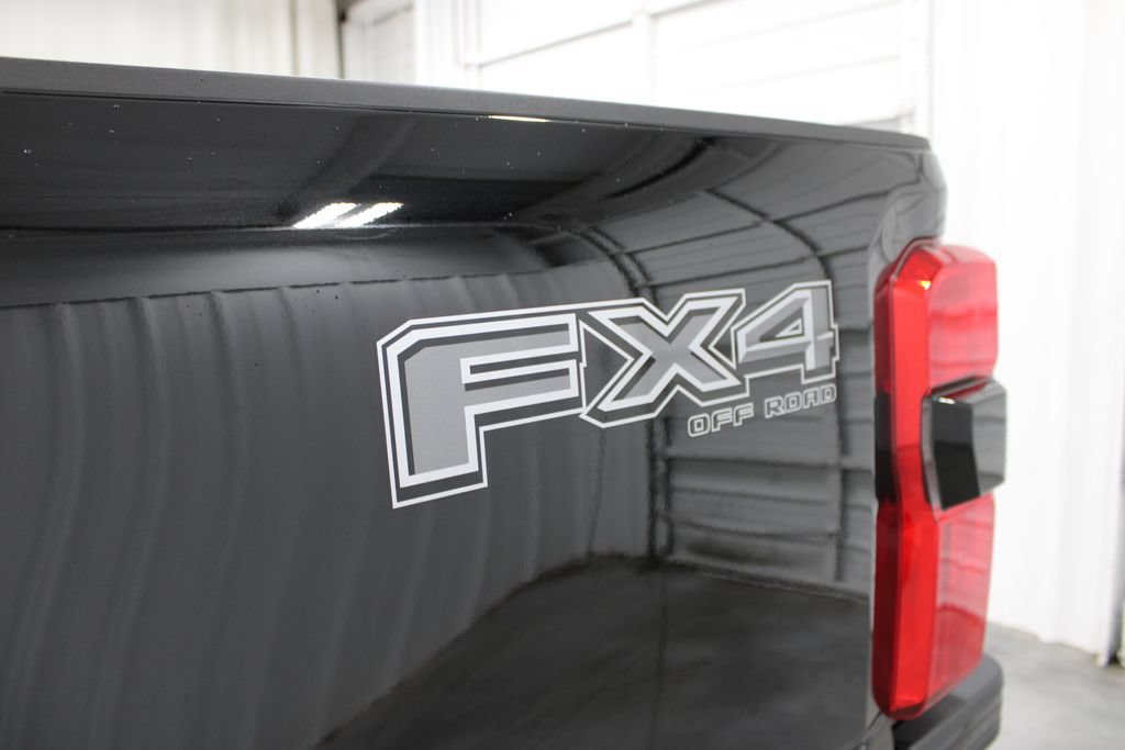 New 2026 Ford F250 Lariat w/ Black Appearance Package AWD/4WD image 28
