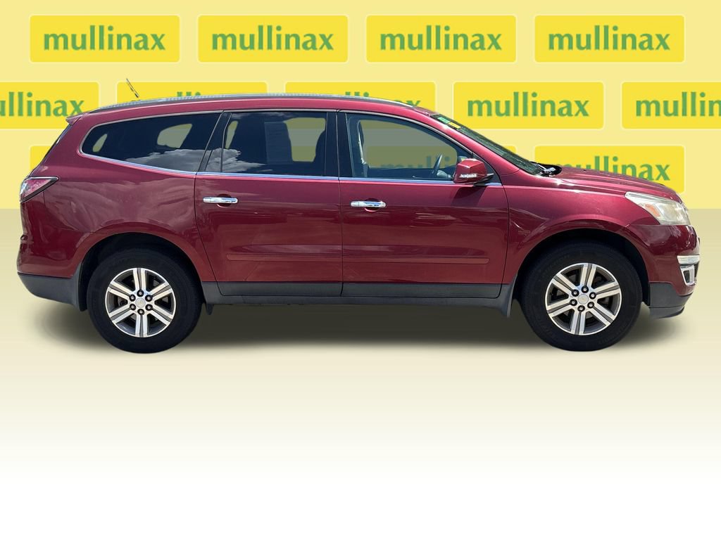 Used 2015 Chevrolet Traverse LT FWD image 2