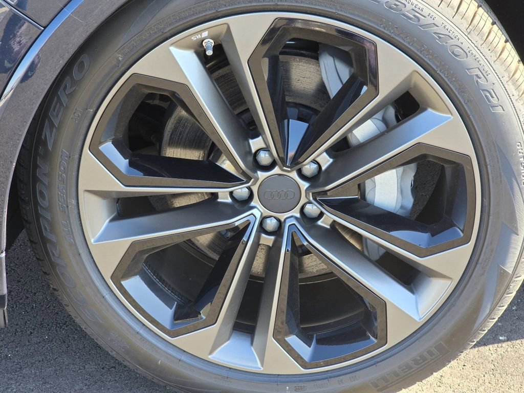 New 2026 Audi Q7 3.0T Premium Plus AWD/4WD image 31