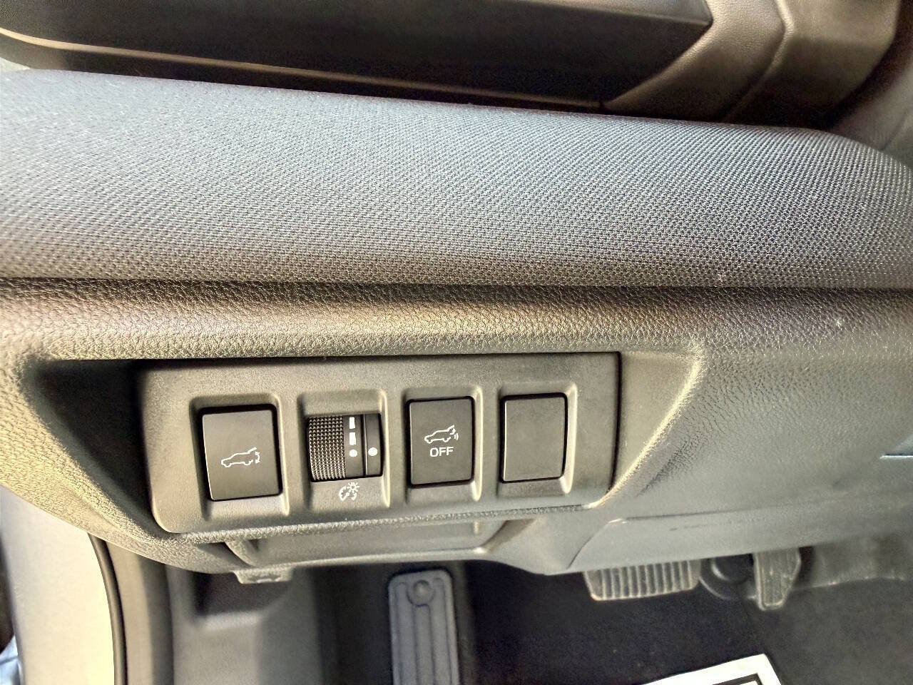 Used 2025 Subaru Outback Premium AWD/4WD image 36