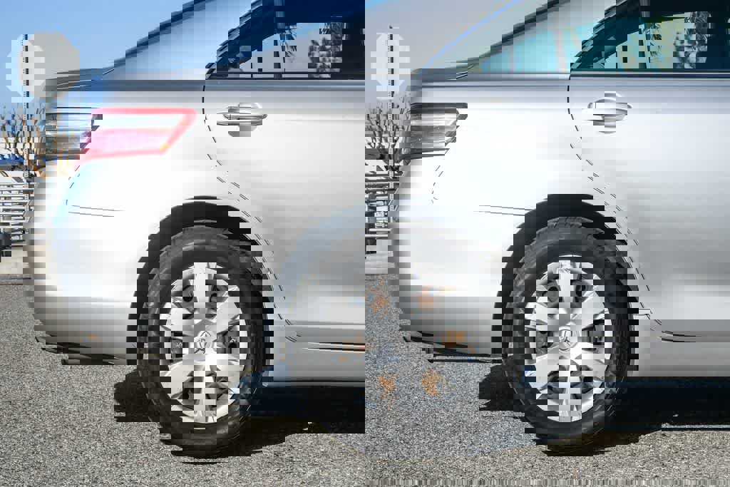 Used 2008 Toyota Camry LE image 10