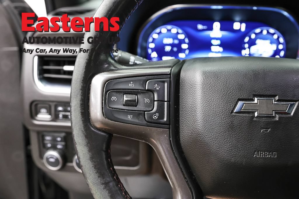 Used 2022 Chevrolet Suburban RST w/ Luxury Package AWD/4WD image 14