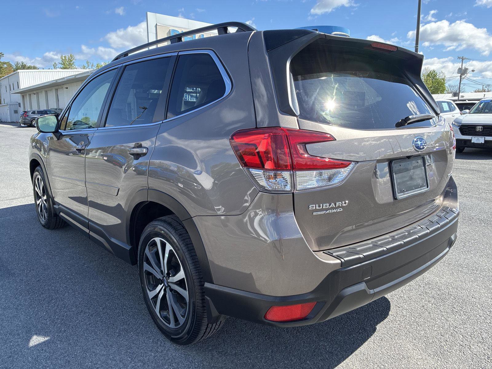 Used 2024 Subaru Forester Limited AWD/4WD image 5