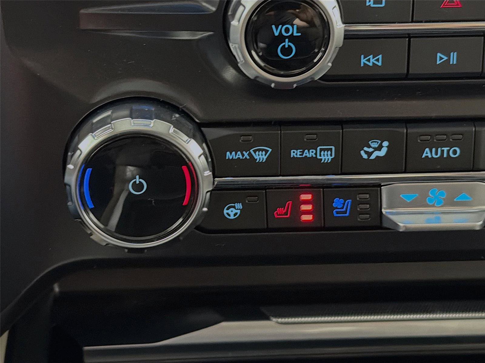 New 2026 Ford F250 Platinum w/ Platinum Plus Package image 23