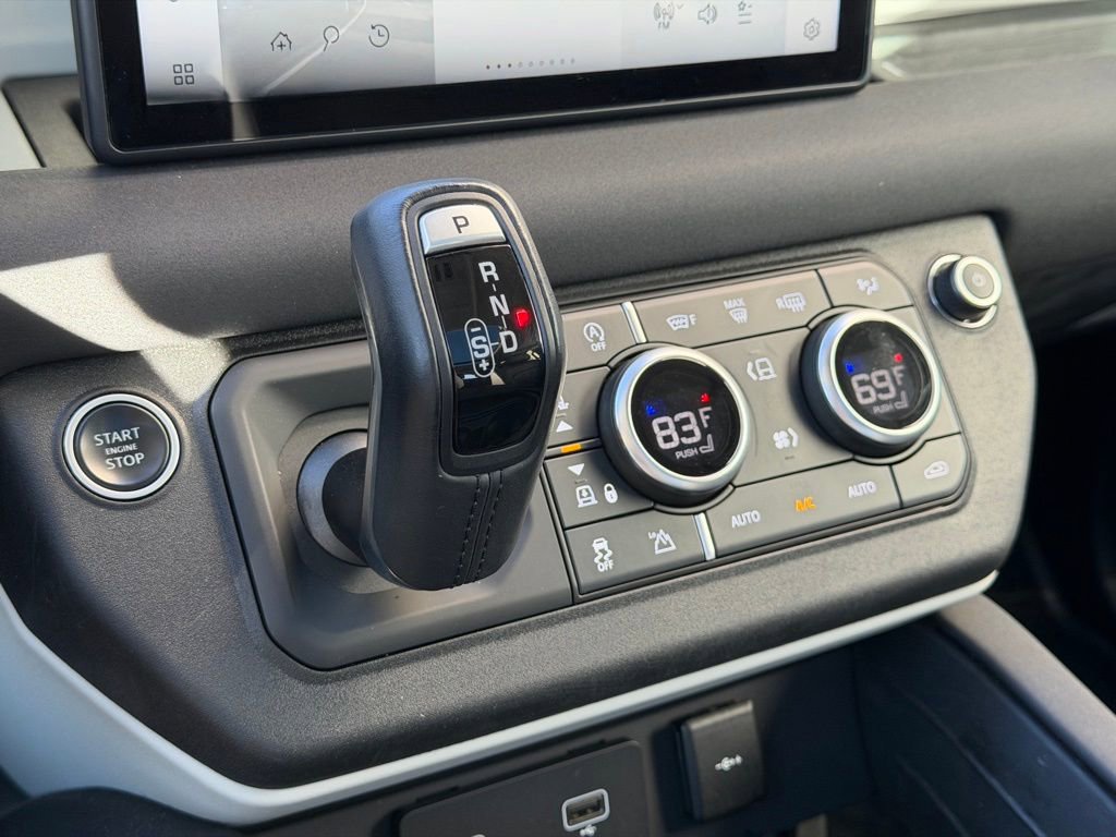 Used 2021 Land Rover Defender 110 SE image 15