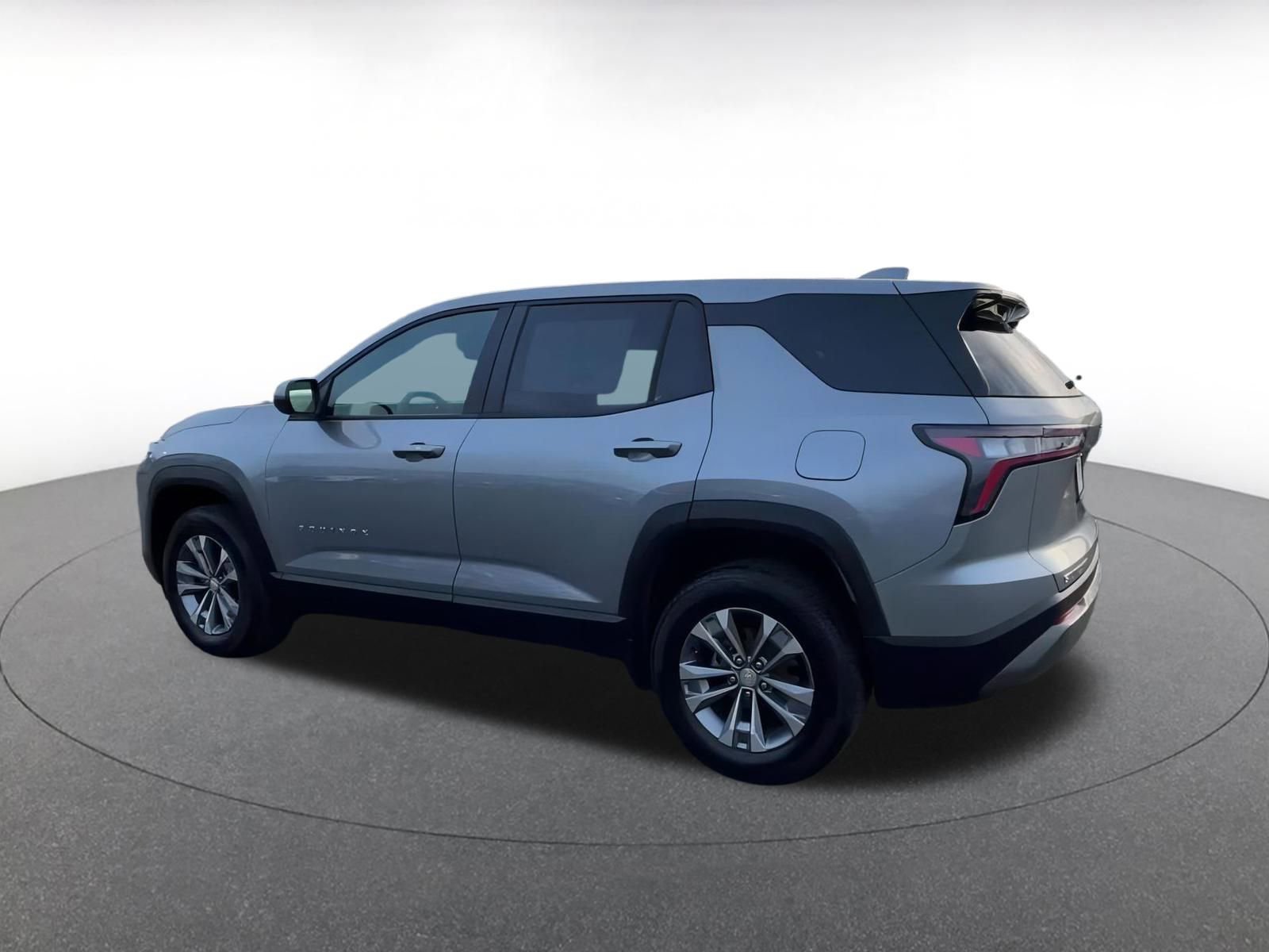 Used 2025 Chevrolet Equinox LT image 10