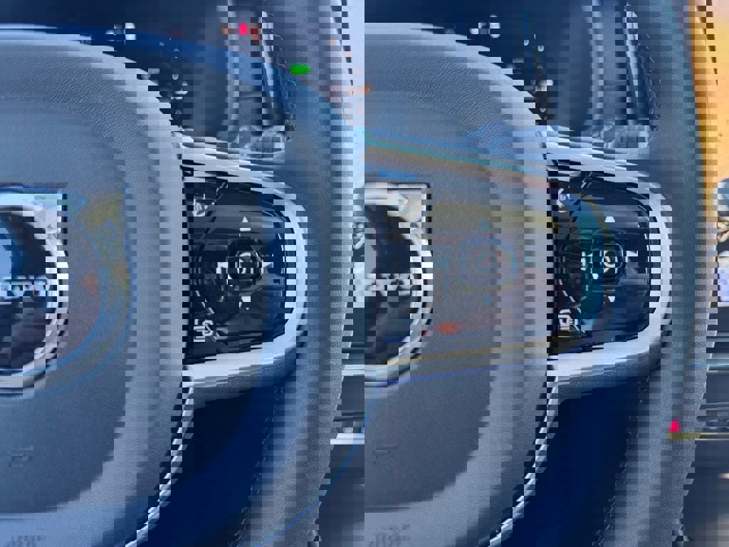 New 2026 Volvo XC90 T8 Ultra w/ Protection Package Premier image 14