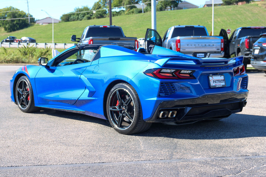 Used 2022 Chevrolet Corvette Stingray Premium Conv w/ Z51 Performance Package RWD image 9