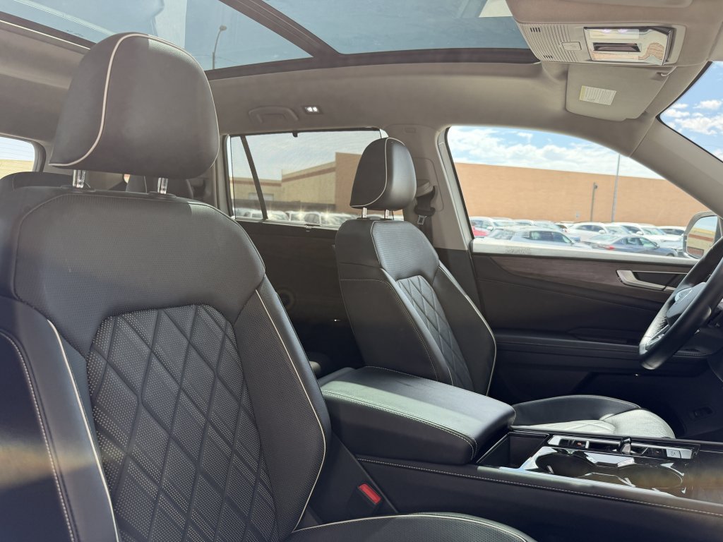Used 2024 Volkswagen Atlas SEL Premium R-Line AWD/4WD image 46
