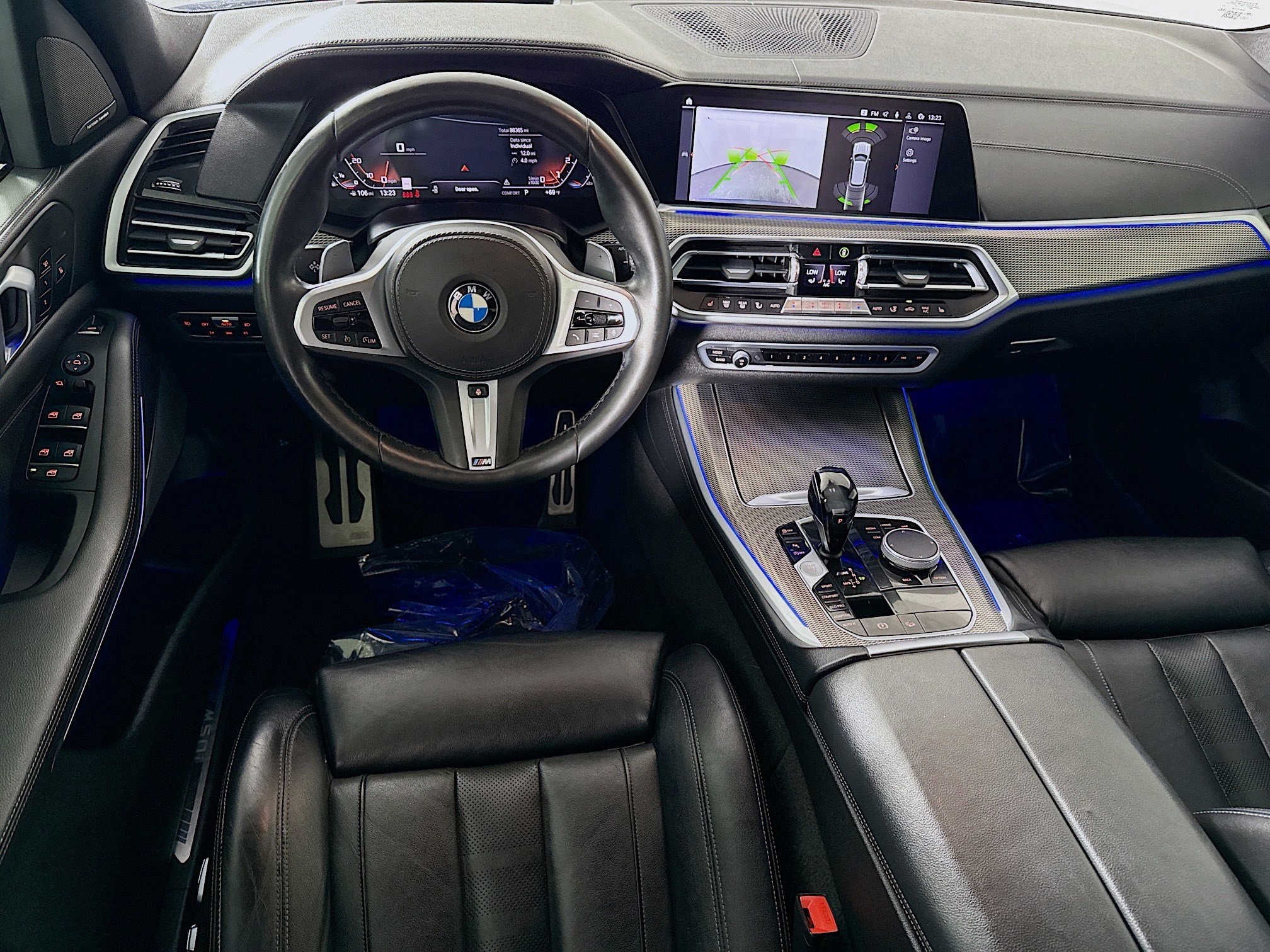 Used 2020 BMW X5 M50i w/ Premium Package image 17