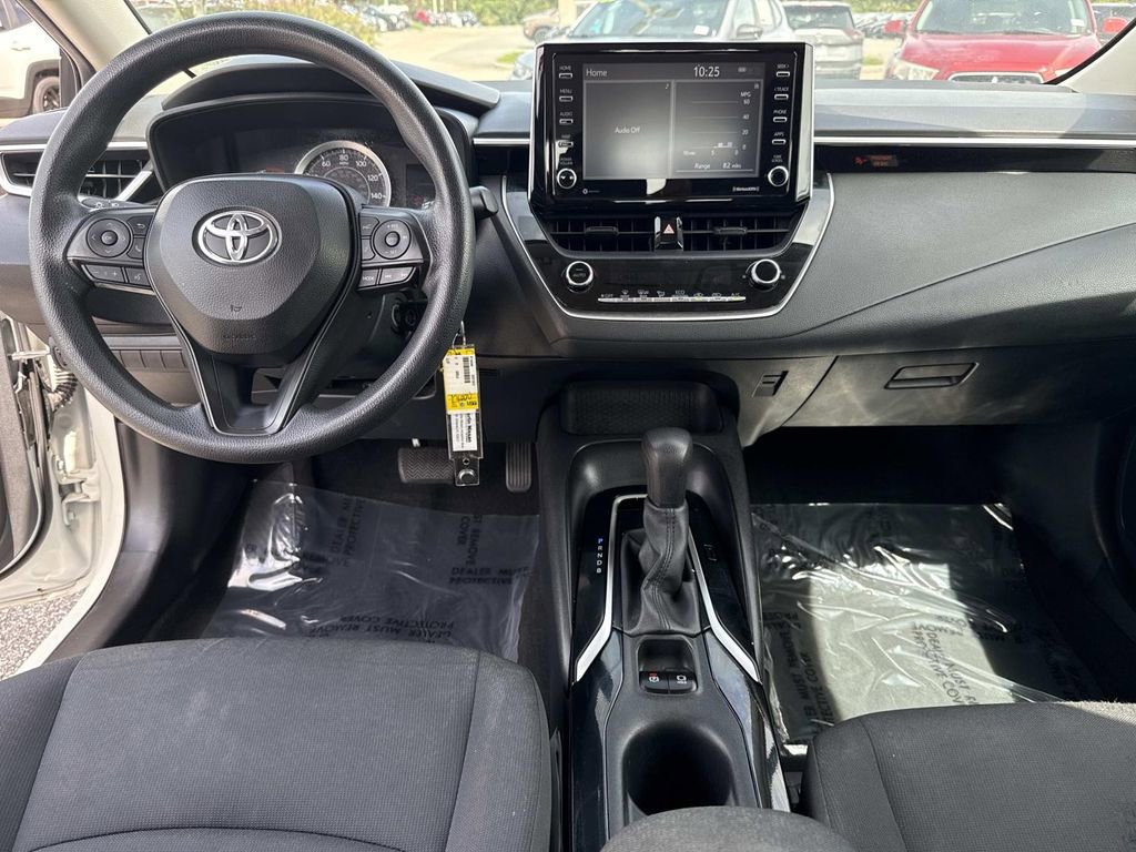 Used 2021 Toyota Corolla LE image 13