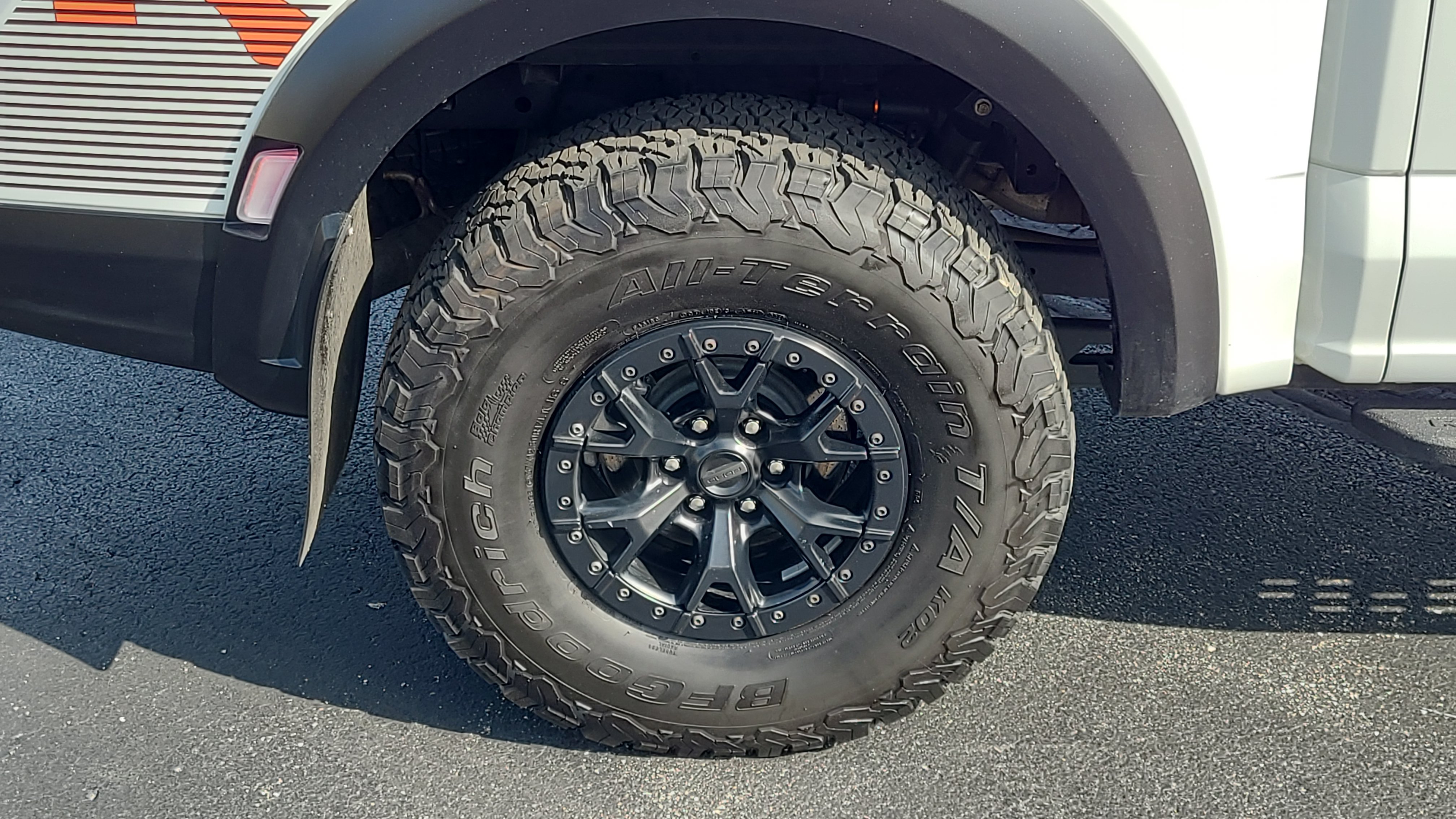 Used 2023 Ford F150 Raptor w/ Equipment Group 802A Raptor R AWD/4WD image 10