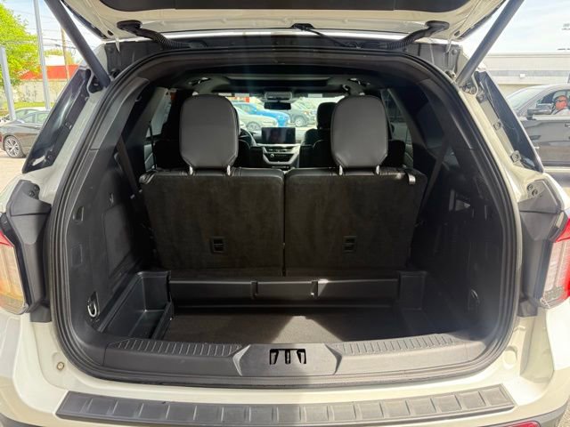 Used 2025 Ford Explorer ST w/ Sun And Sound Package image 19