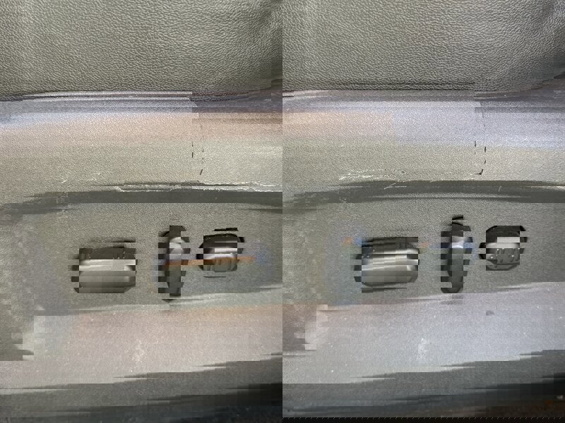 Used 2010 Lincoln MKX 2WD image 17