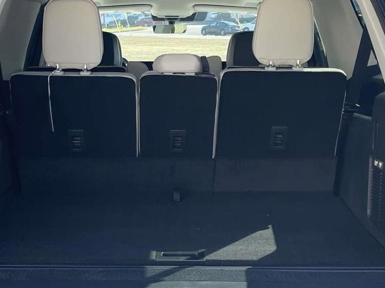 New 2025 Lincoln Navigator L Reserve image 10