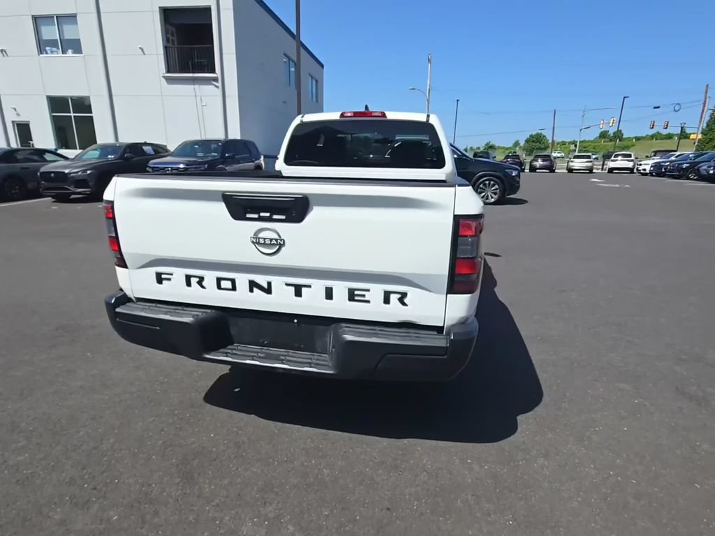 Used 2024 Nissan Frontier S w/ S Utility Package RWD image 2