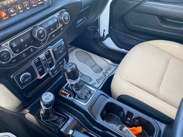 Used 2023 Jeep Wrangler Unlimited Sahara w/ LED Lighting Group AWD/4WD image 24
