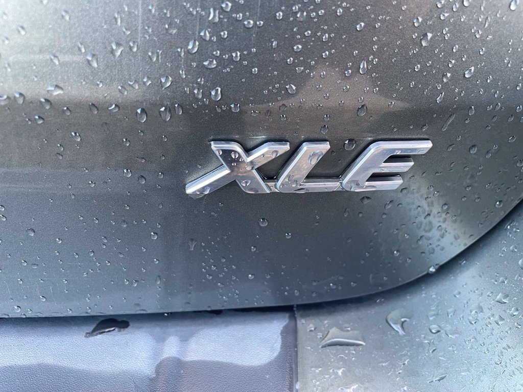 Used 2013 Toyota Sienna XLE w/ Premium Pkg FWD image 8