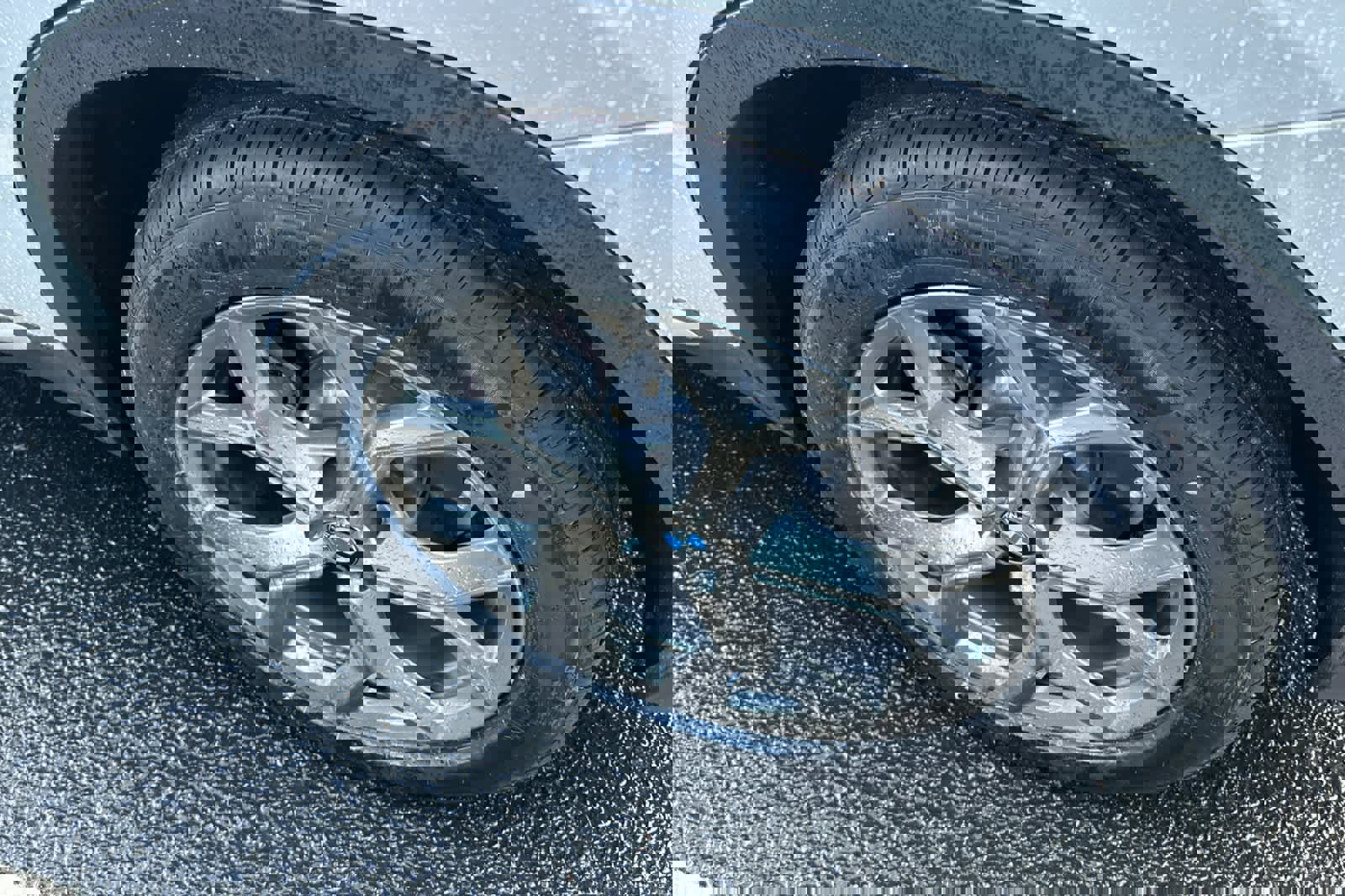 Used 2024 BMW X4 xDrive30i w/ Premium Package image 17