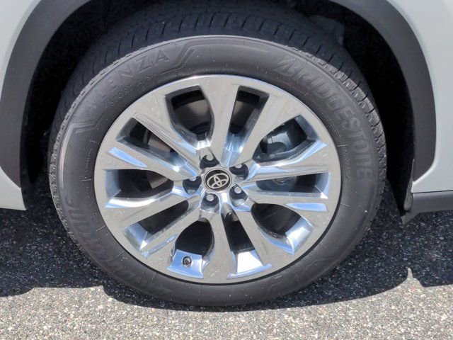 Used 2021 Toyota Highlander Limited image 11