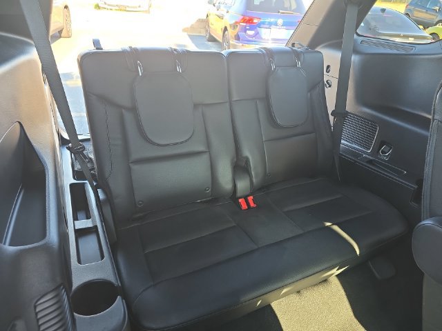 Used 2020 Ford Explorer XLT w/ Equipment Group 202A RWD image 13