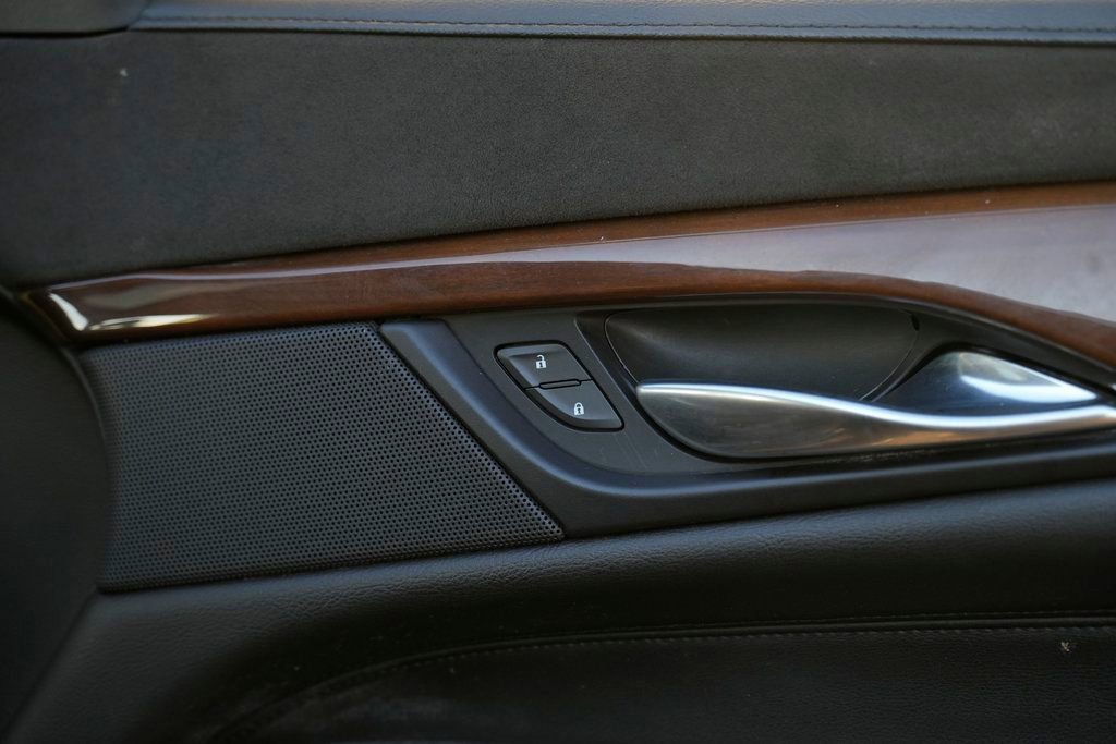 Used 2020 Cadillac Escalade Luxury AWD/4WD image 30