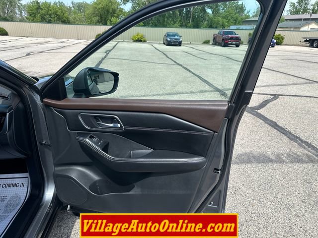 Used 2021 Nissan Rogue SL w/ Premium Package AWD/4WD image 38