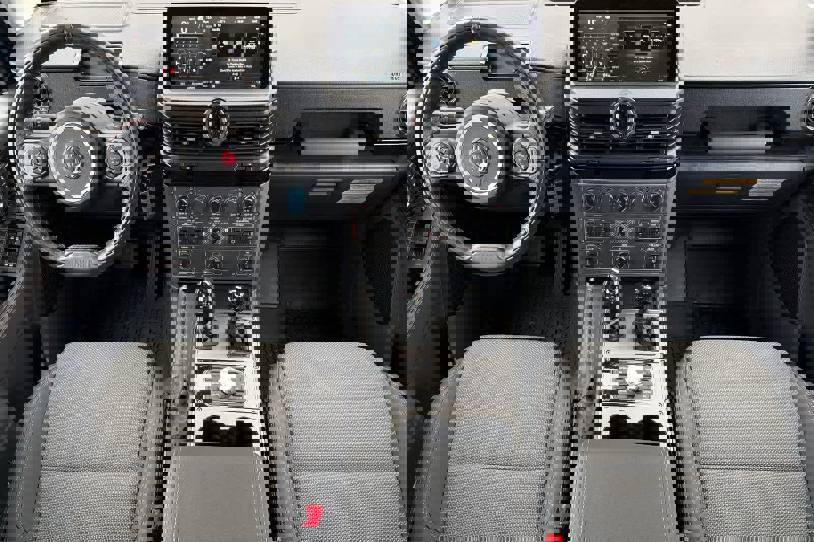 Used 2025 INEOS Grenadier image 3