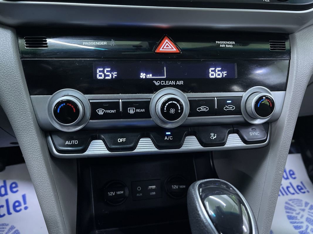 Used 2020 Hyundai Elantra SEL image 22