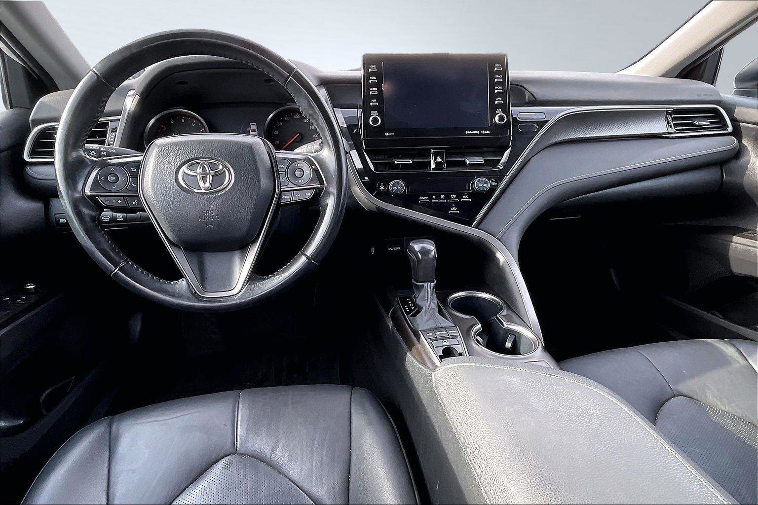 Used 2022 Toyota Camry XSE image 17