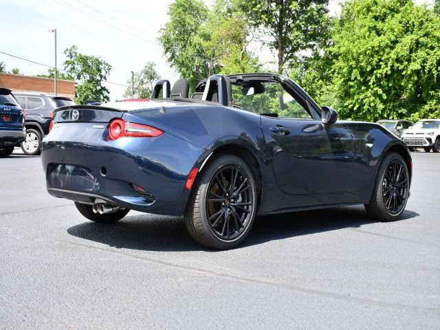 New 2026 MAZDA MX-5 Miata Club w/ Weather Package RWD image 7
