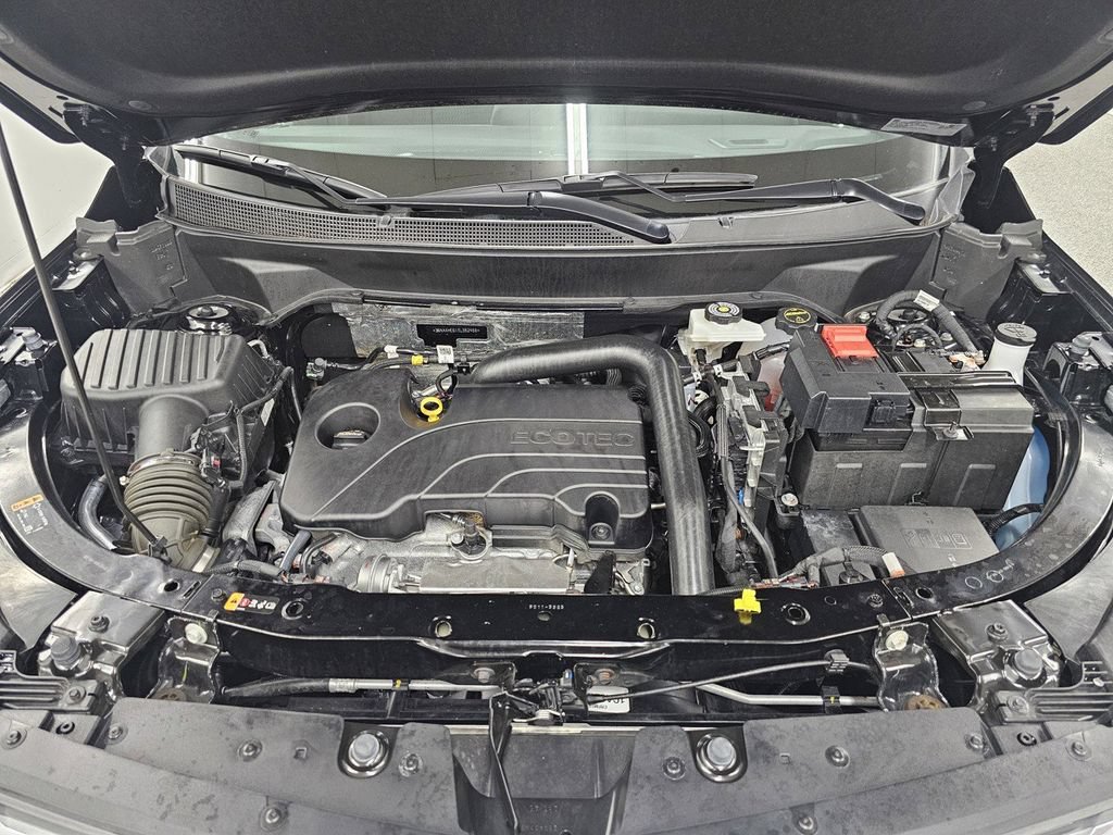 Used 2026 Chevrolet Equinox LT FWD image 9