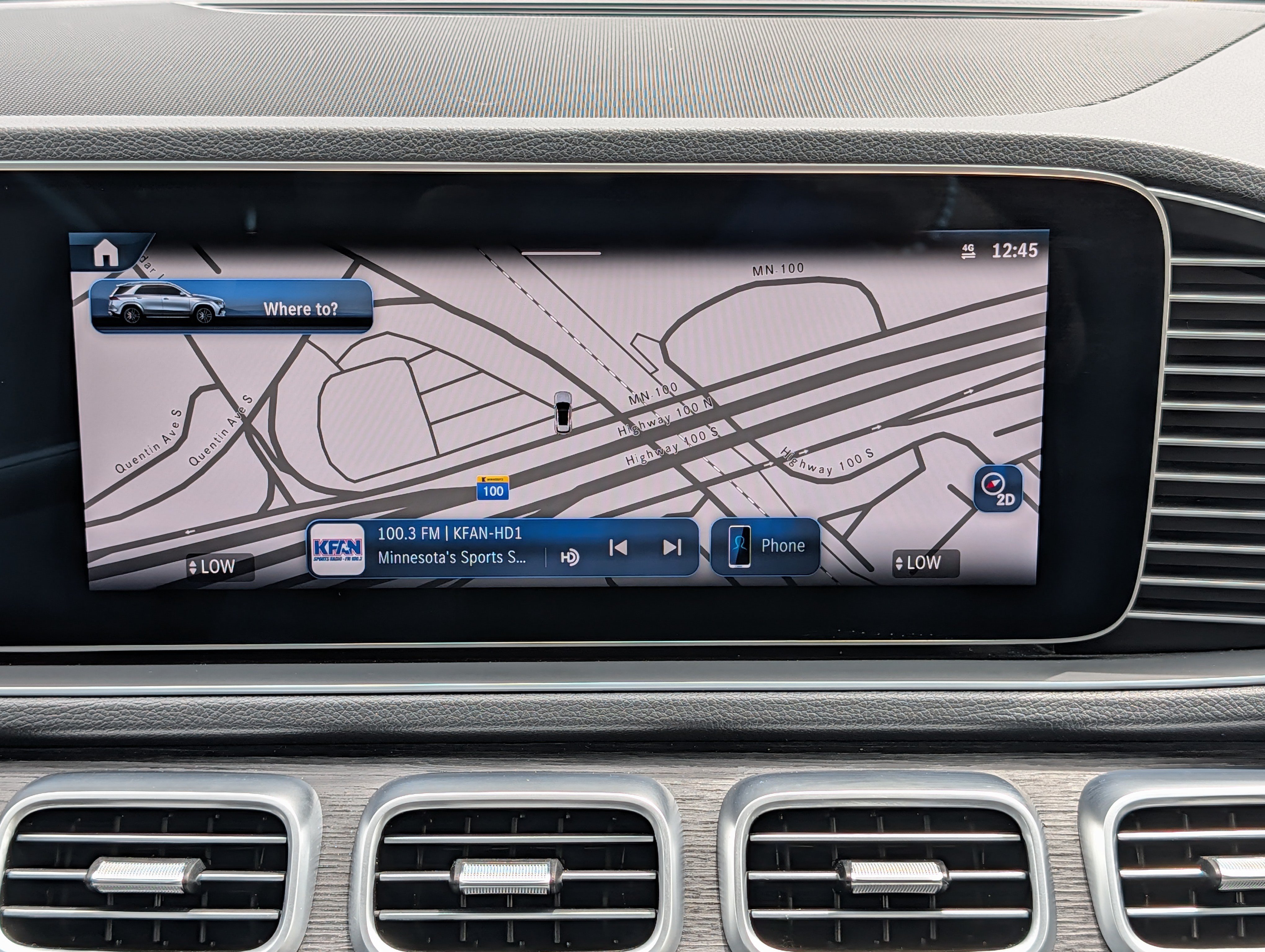 Used 2024 Mercedes-Benz GLE 450 4MATIC image 32