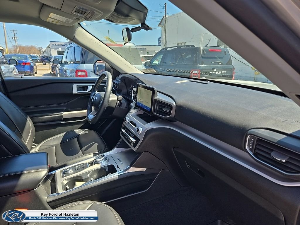 Certified 2023 Ford Explorer XLT w/ Equipment Group 202A image 28
