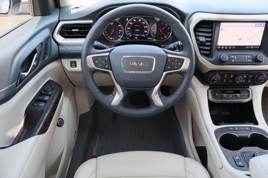 Certified 2023 GMC Acadia Denali w/ Denali Ultimate Package FWD image 25