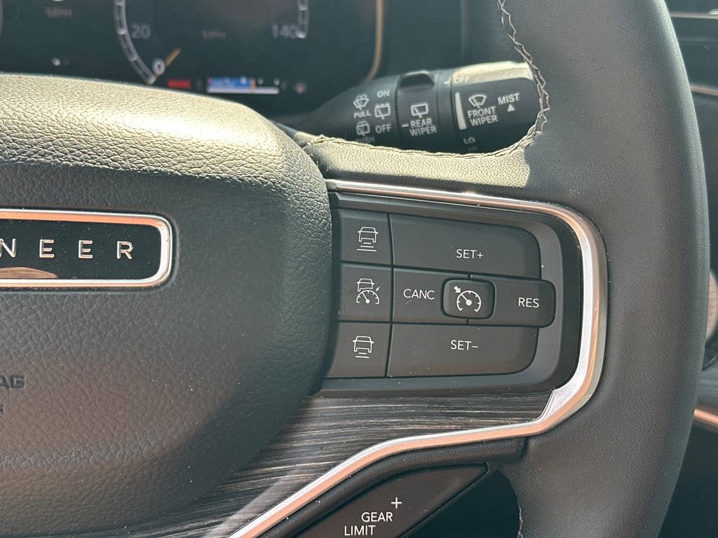 Used 2024 Jeep Wagoneer Series II w/ Flexible Seating Group RWD image 25