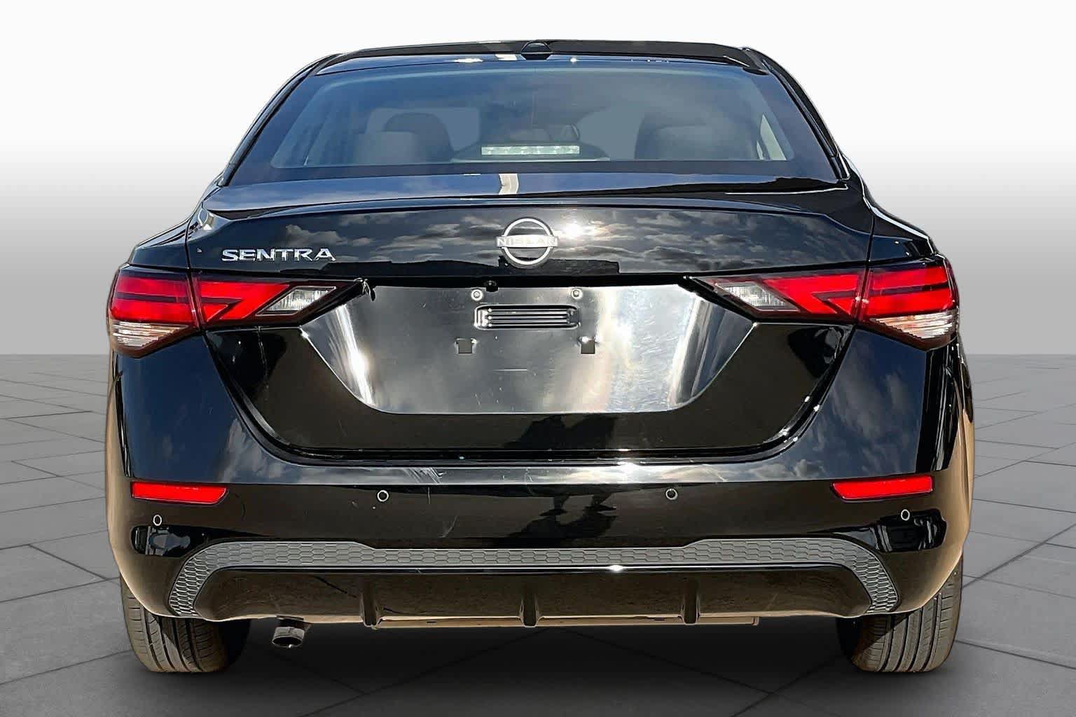 Used 2025 Nissan Sentra SV FWD image 5