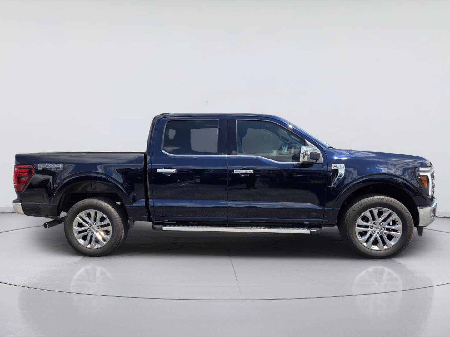Certified 2024 Ford F150 Lariat w/ FX4 Off-Road Package AWD/4WD image 4