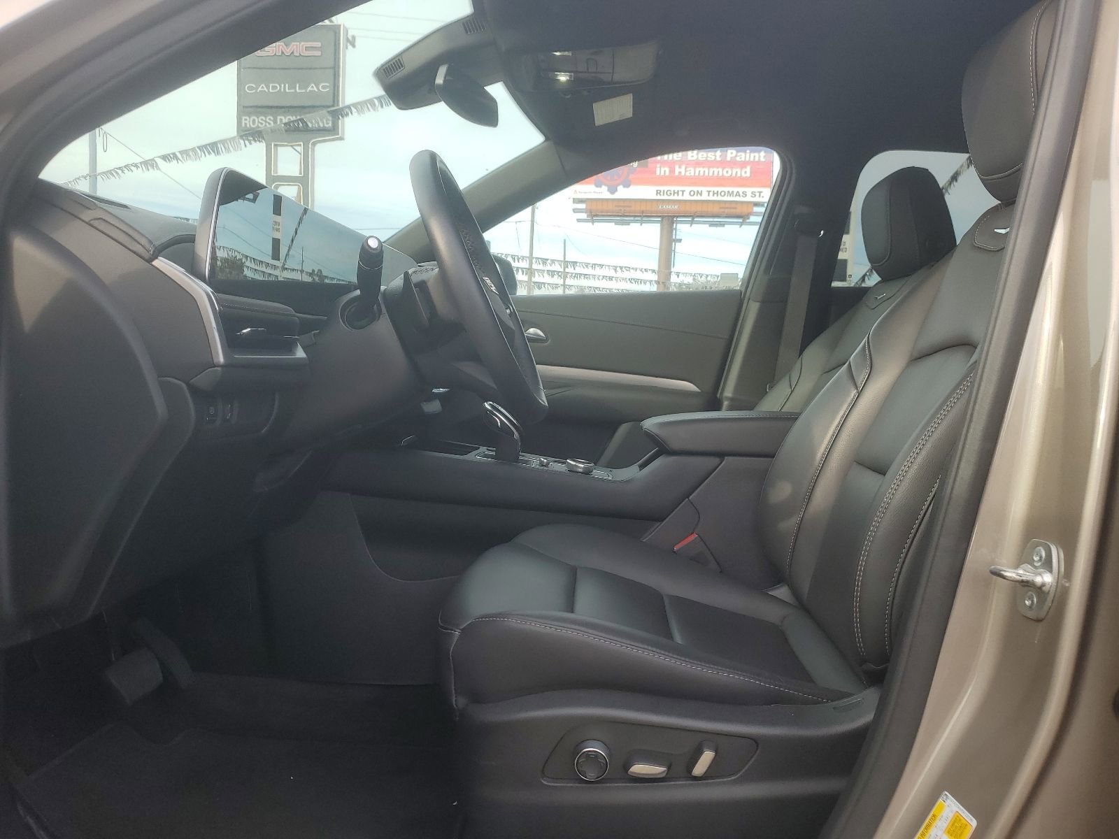 Certified 2025 Cadillac XT4 Premium Luxury image 8