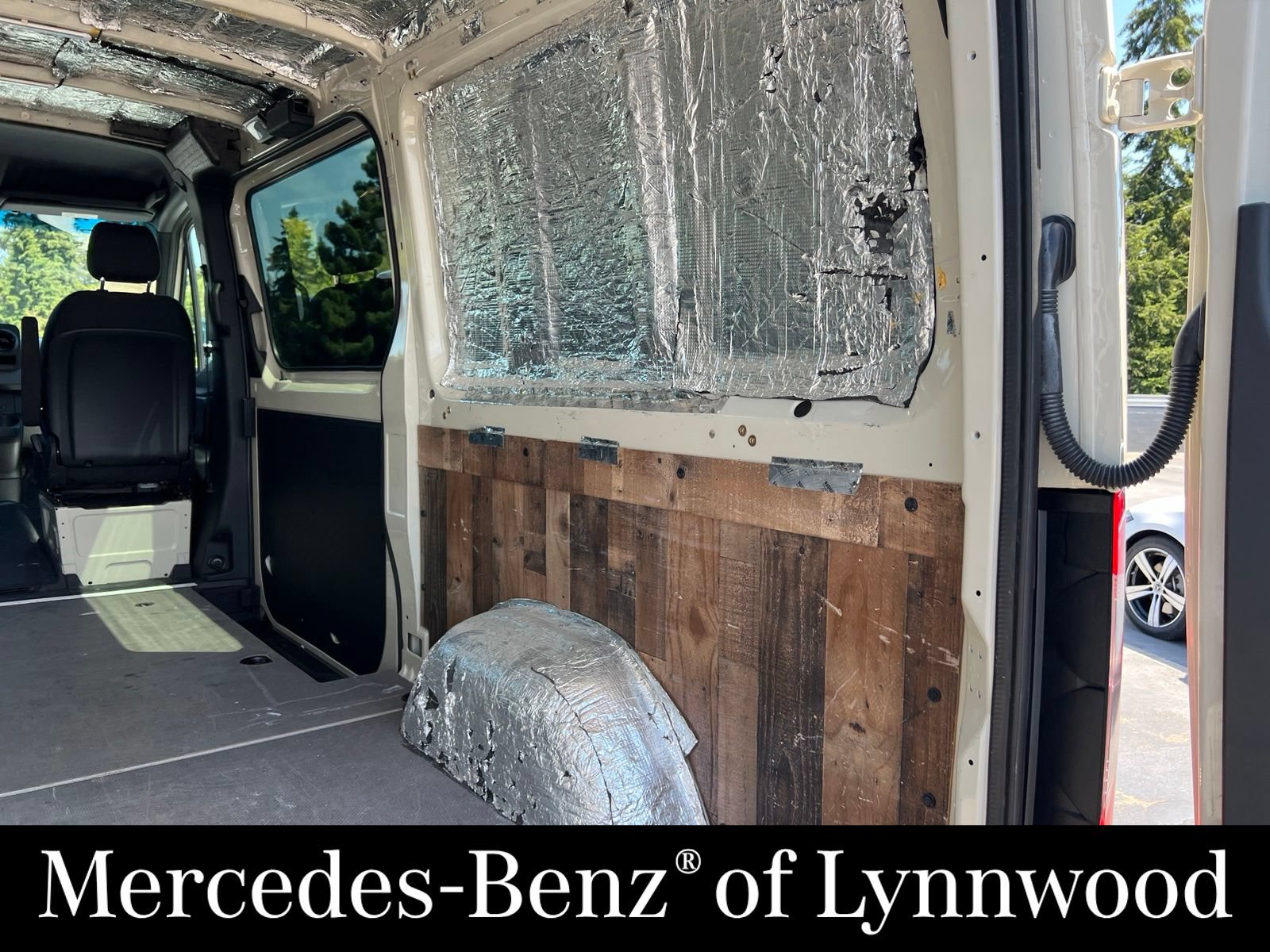 Used 2022 Mercedes-Benz Sprinter 2500 image 13
