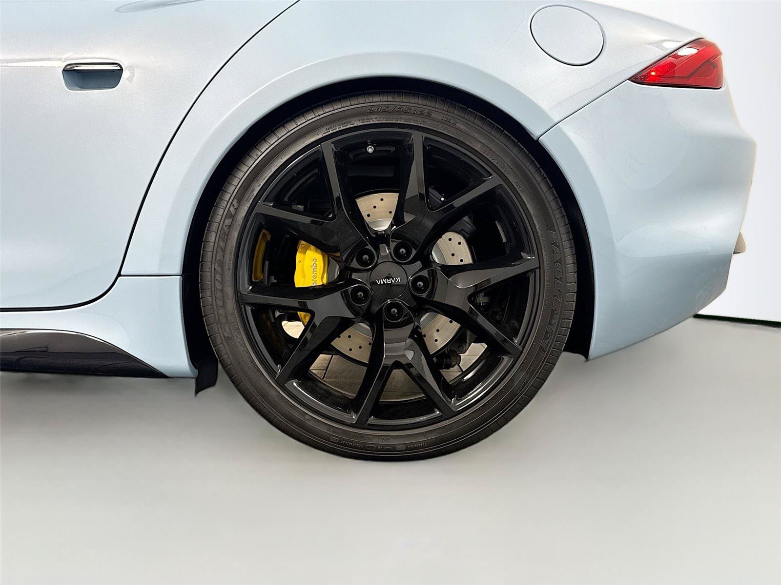 New 2025 Karma Revero Luxury RWD image 32
