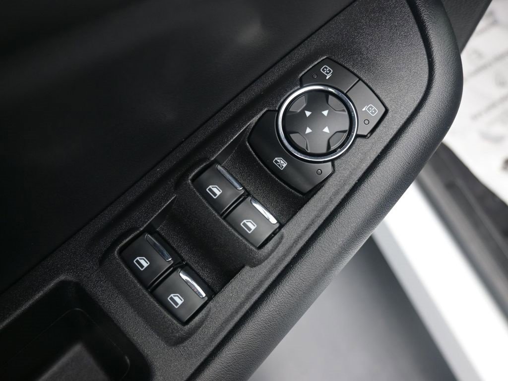 Used 2024 Ford Edge SE image 13