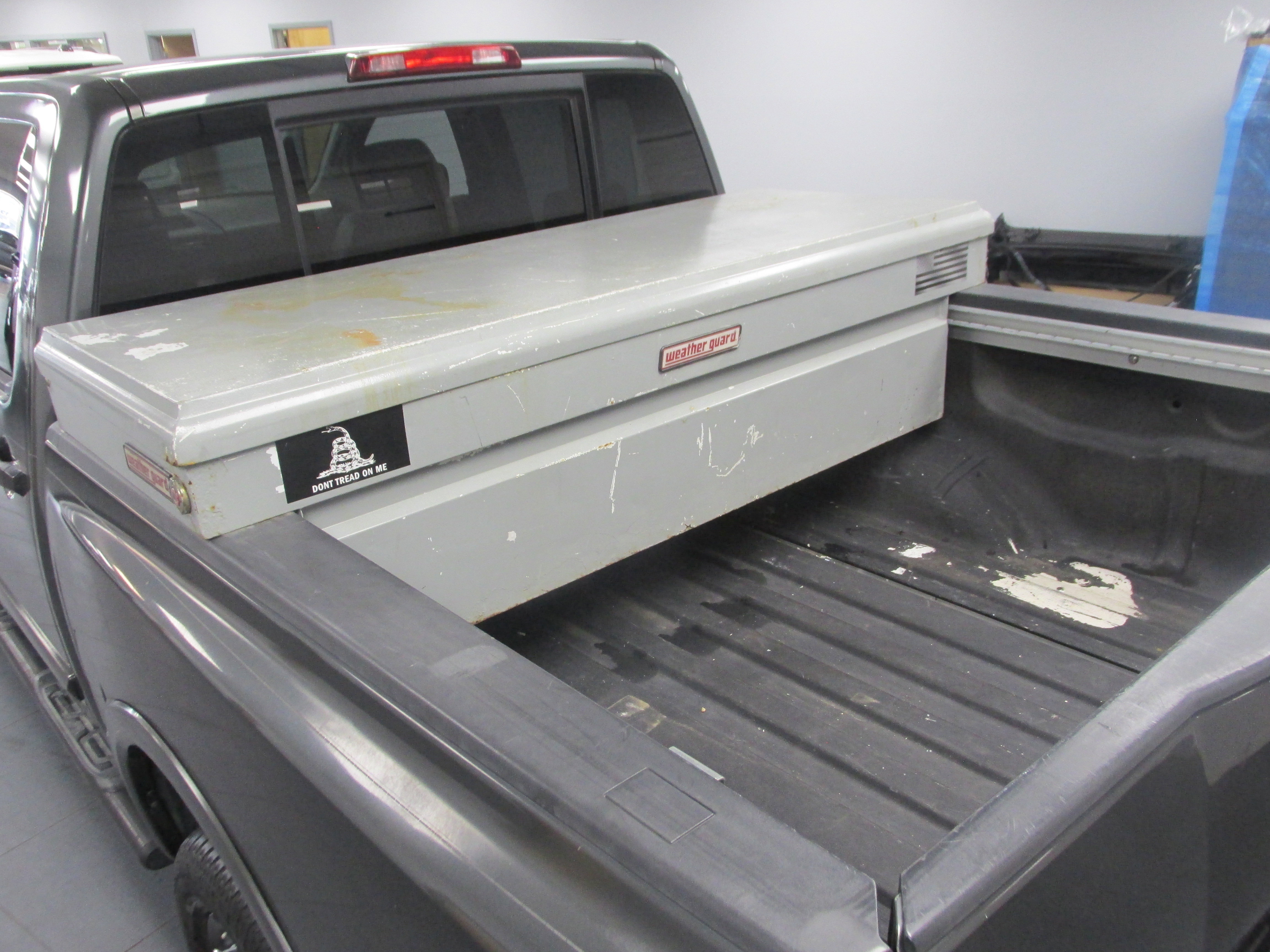 Used 2011 Nissan Titan SL w/ Heavy Metal Edition Pkg AWD/4WD image 13
