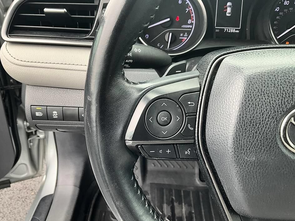 Used 2022 Toyota Camry SE FWD image 31