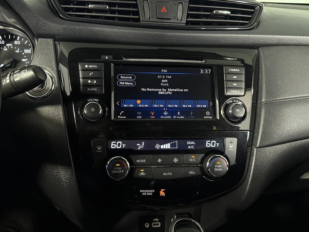 Used 2020 Nissan Rogue SV FWD image 17