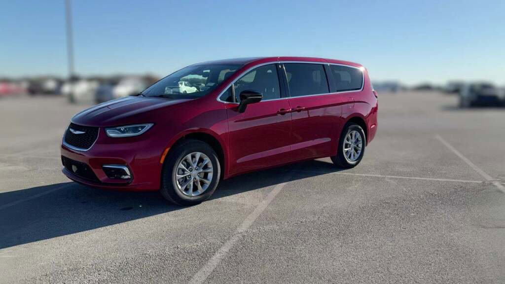 New 2026 Chrysler Pacifica Limited