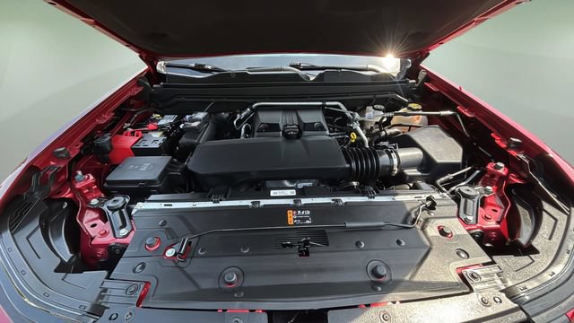 Used 2024 Chevrolet Colorado ZR2 w/ ZR2 Convenience Package III AWD/4WD image 33