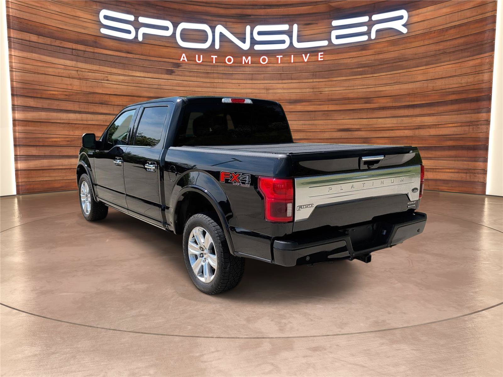 Used 2019 Ford F150 Platinum w/ Equipment Group 701A Luxury AWD/4WD image 3